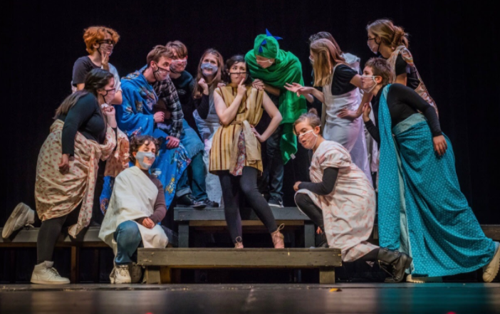 Fall play traditions carry on despite COVID-19 setbacks
