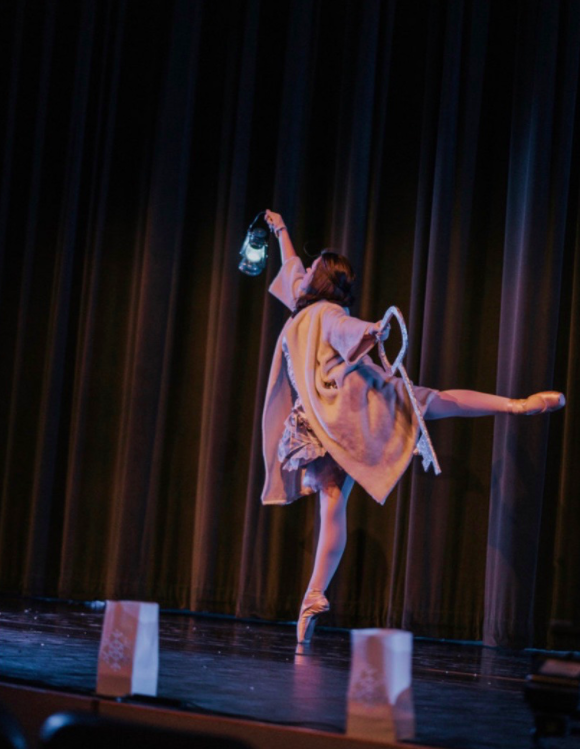Patterson dancing in a show pre-pandemic 